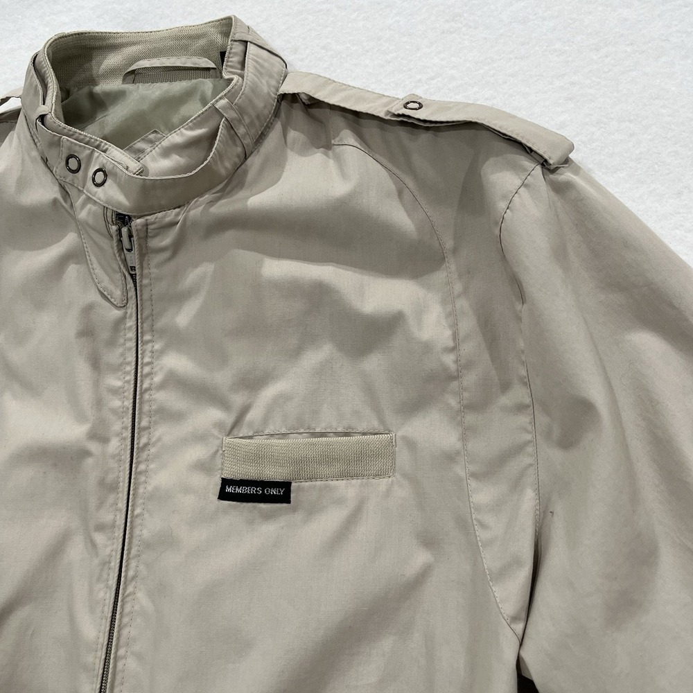 Vintage Members Only Jacket Mens Sz 40 Beige Classic Iconic Racer Full Zip 80s